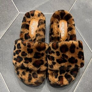 J/SLIDES Brown Leopard Fuzzy Slippers